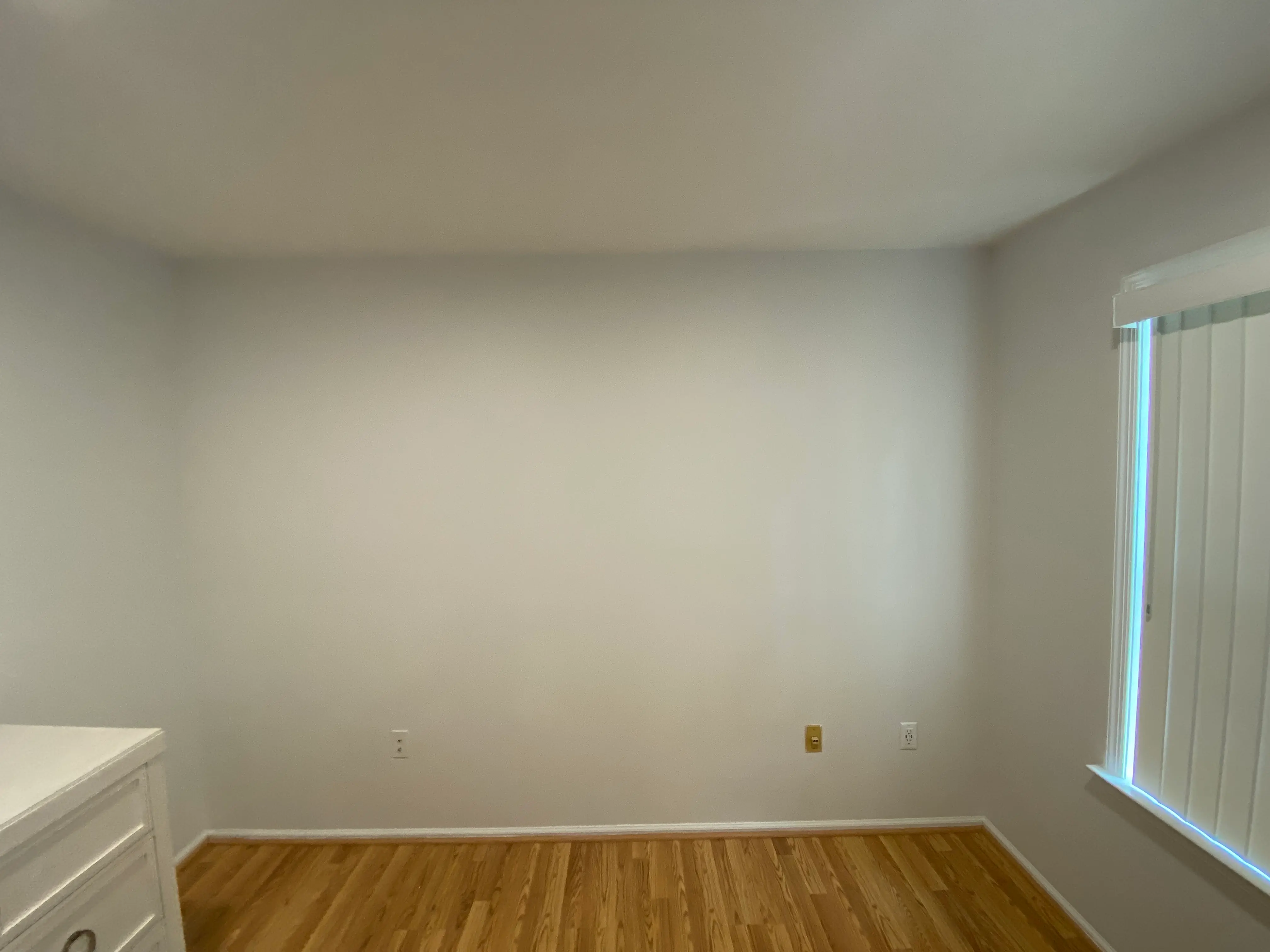 Room before wallpaper installation in Englewood, NJ